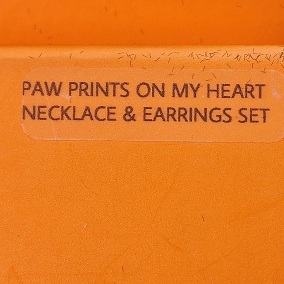 Paw Prints On My Heart Necklace and Earrings Set - Picture 4 of 4